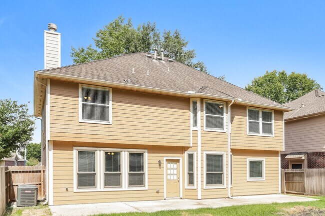 Building Photo - 14518 Southern Magnolia Cir