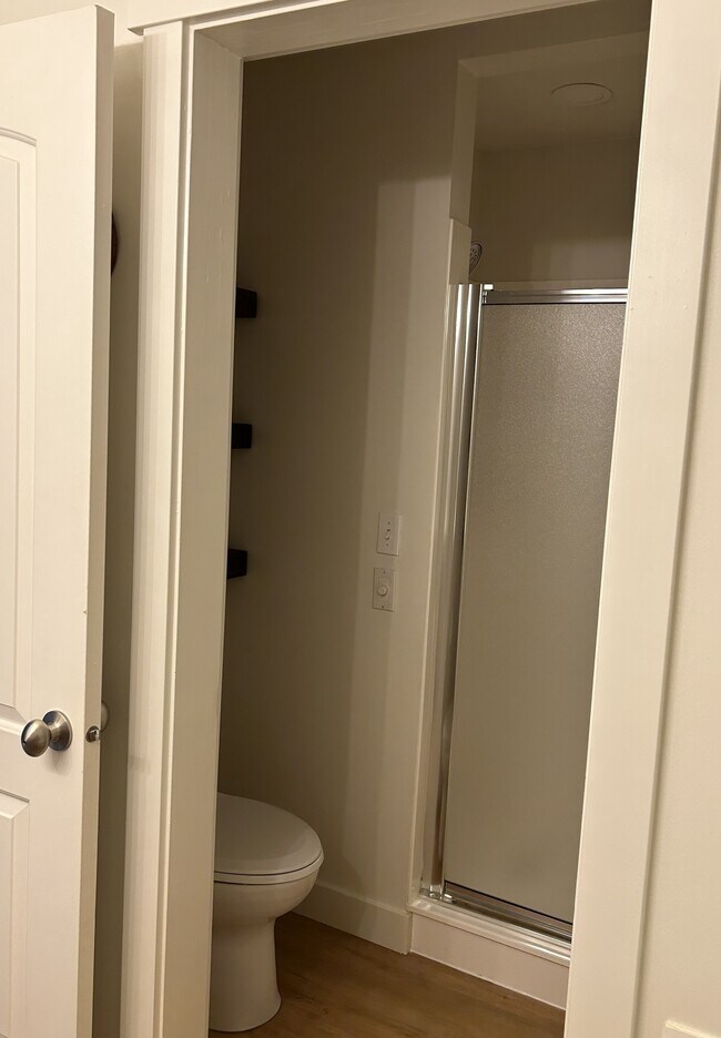 Building Photo - 6754 950 E