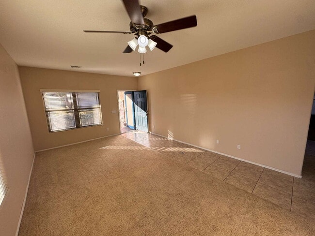 Building Photo - 18 W Desert Vista Trail