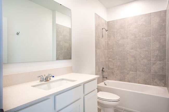 Building Photo - 307 Nine Iron Dr