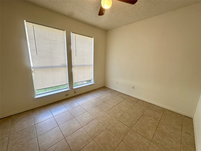 Building Photo - 11506 Meadow Pines Ct