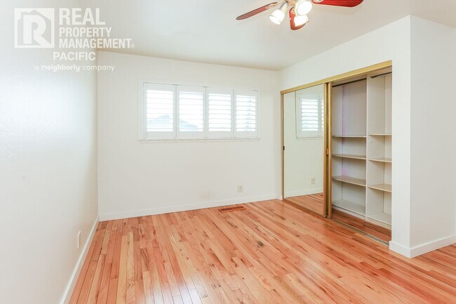 Building Photo - Peaceful 4-Bedroom Retreat in the Oakland ...