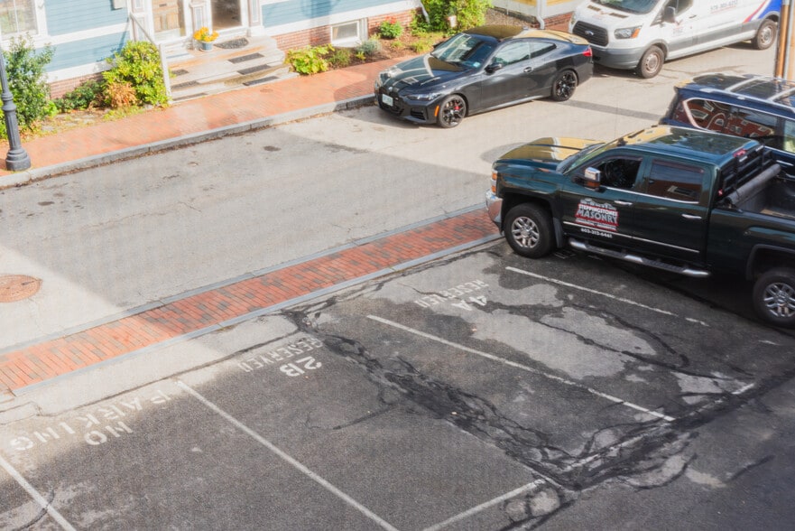 Off street parking - 159 State St