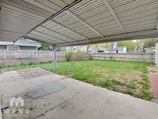 Building Photo - 4957 Betsy Dr