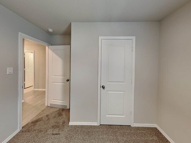 Building Photo - 4706 Republic View