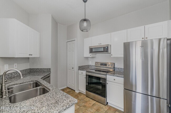 Building Photo - 1777 Sophias Dr
