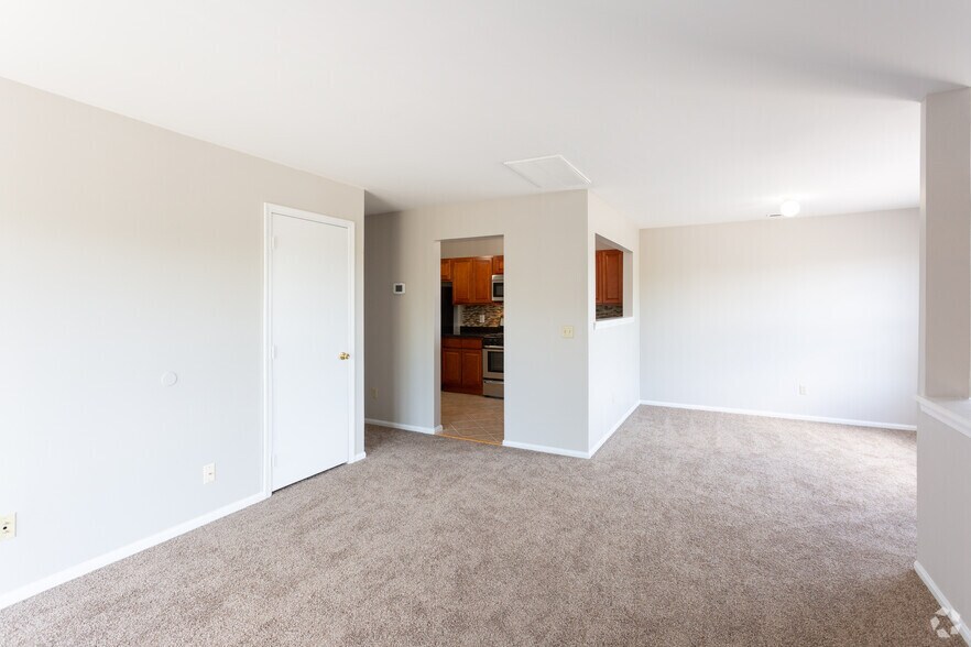 Somerset Park 201 Pickering Pl Somerset NJ 08873 Apartment Finder