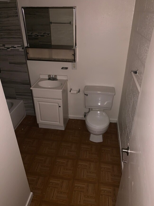 Building Photo - Affordable 1 Bedroom Condo In Central Las ...