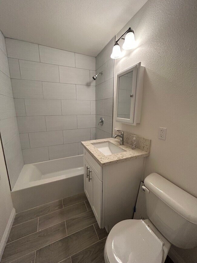 Building Photo - 125 Magnolia Ave