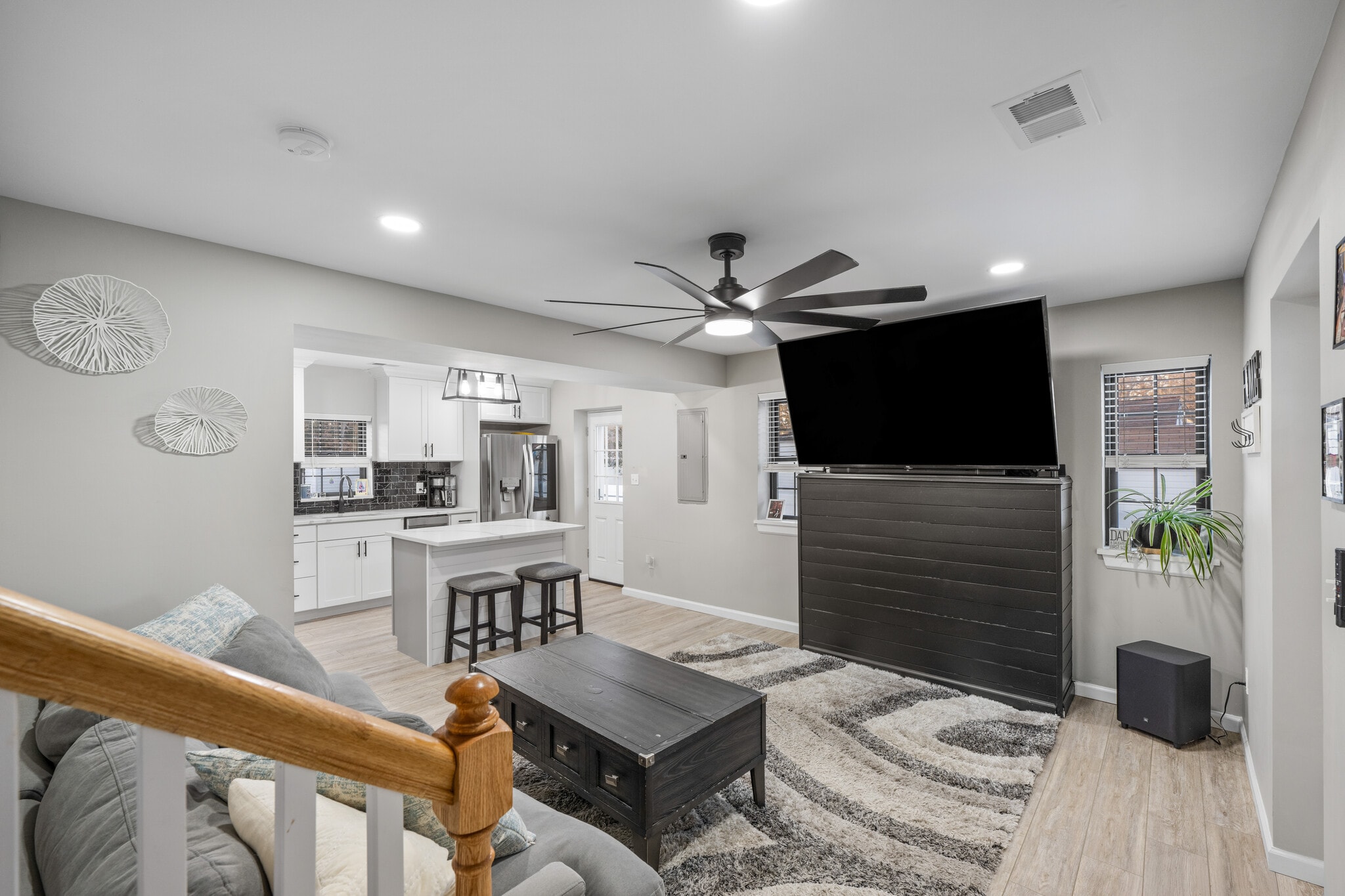 Building Photo - 207 Woodlawn Ave