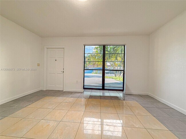 Building Photo - 7110 Custer St