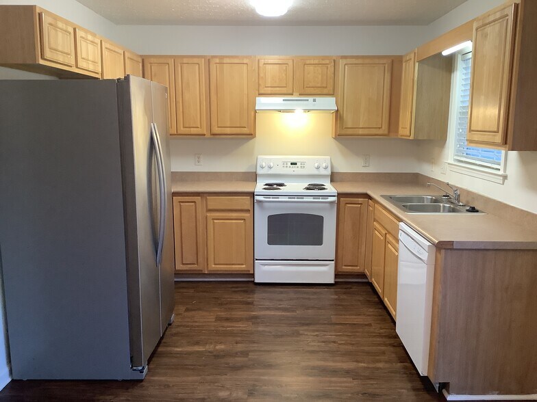 Building Photo - 9504 Huckabee Dr NE