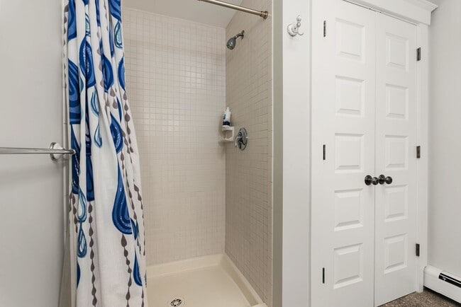 Building Photo - Year-round 3-Bedroom Home in Rockport