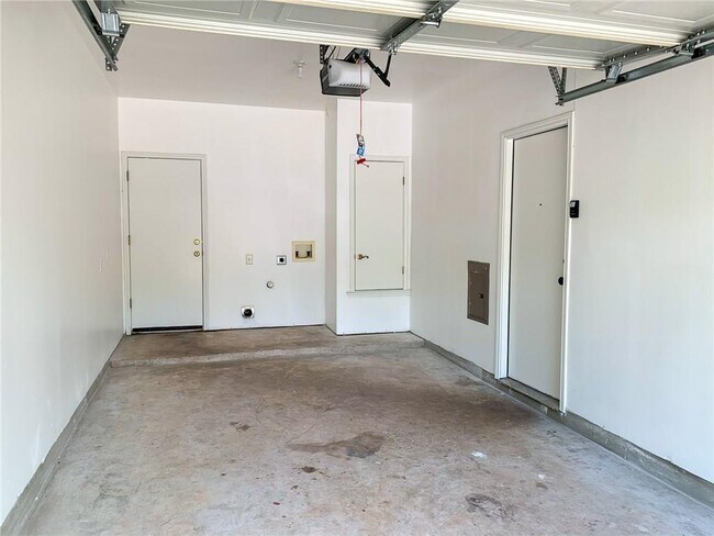 Building Photo - 1039 Rosemont St
