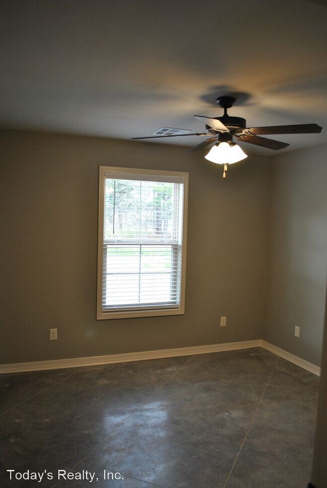 Building Photo - 3 br, 2 bath House - 1249 Highway 820