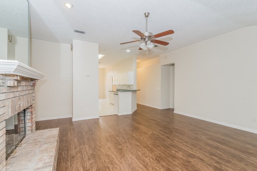 Building Photo - 3322 Brahma Ct