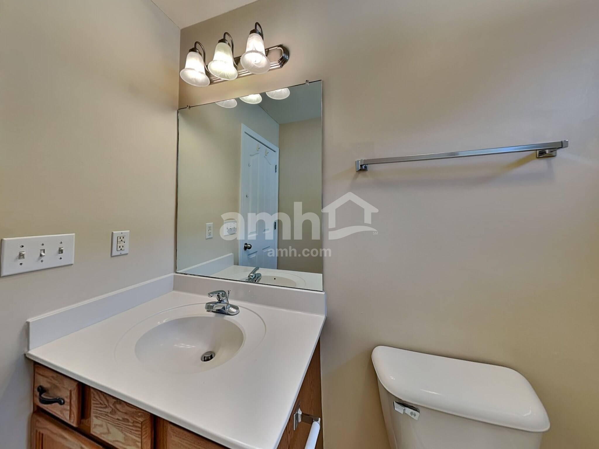 Building Photo - 3784 Cindy Jo Dr N