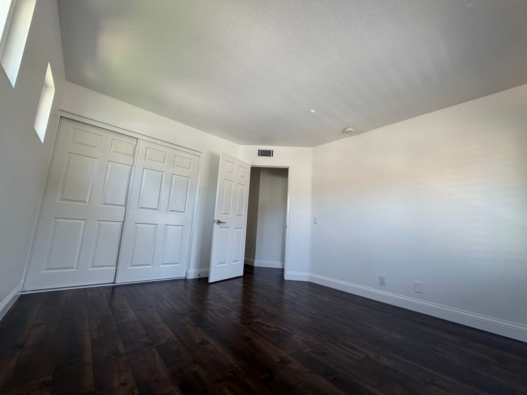 Building Photo - 52 Via Brida
