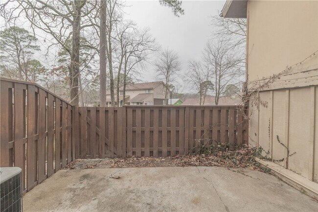 Building Photo - 14 Britten Cir