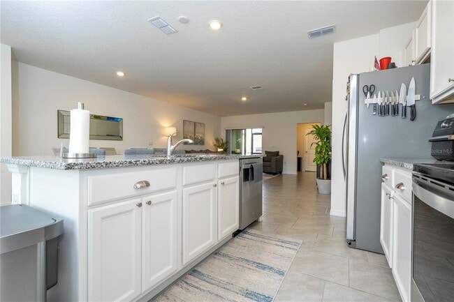 Building Photo - 12032 Holystone St