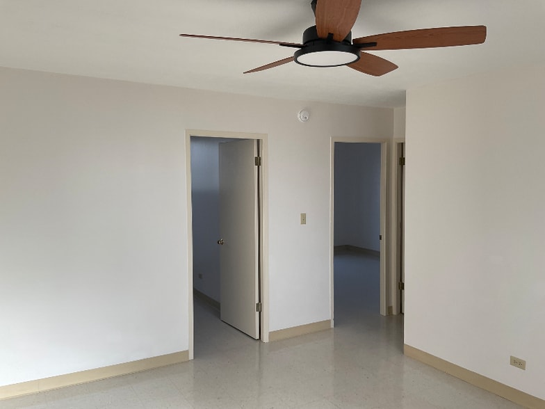 Building Photo - 3118 Waialae Ave