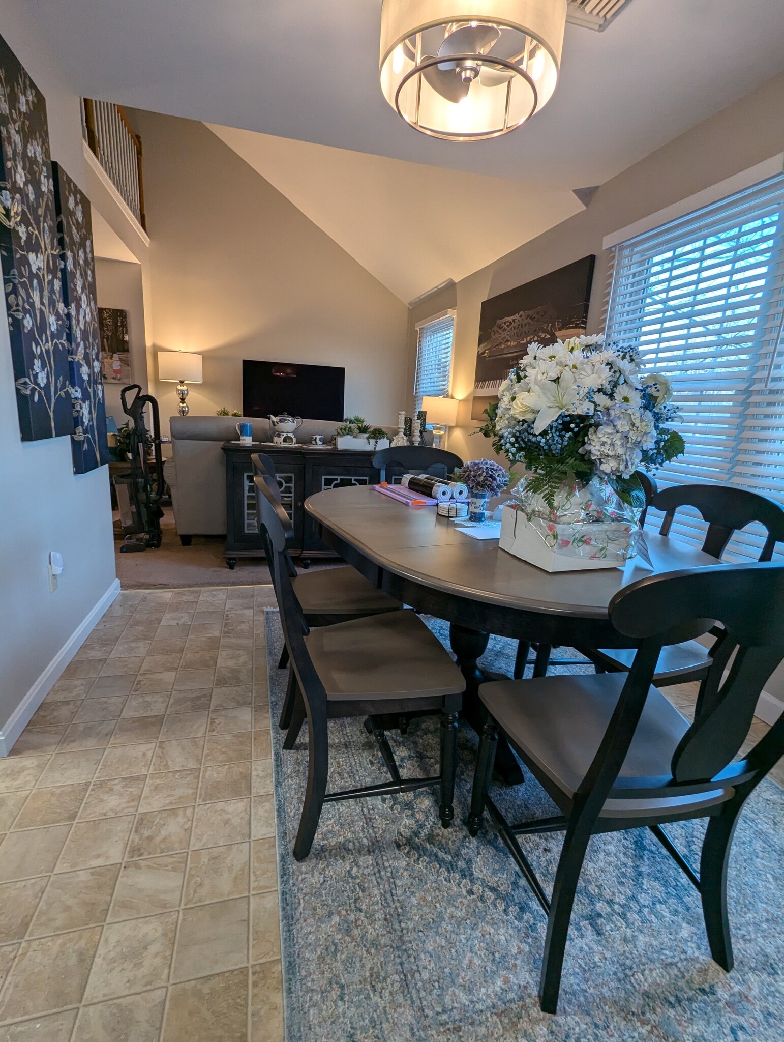 Dining Area - 213 Crescent Dr