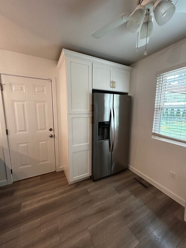 Building Photo - Beautiful 3-Bedroom Split-level Home in Gahanna