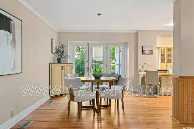 Building Photo - 1577 E Tomahawk Dr