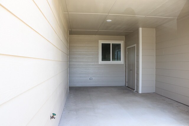 Building Photo - 728 Westfield Blvd