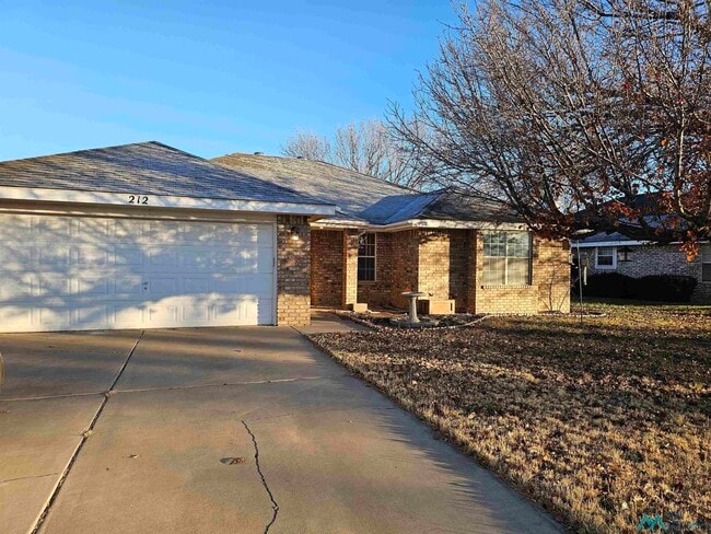 Building Photo - 212 Wilmington Cir