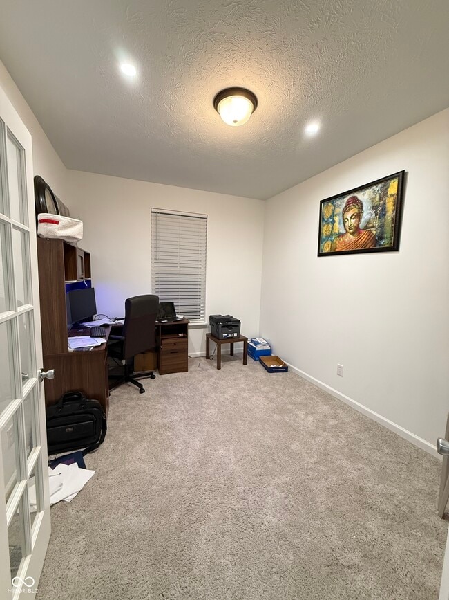 Building Photo - 6241 Buck Blvd