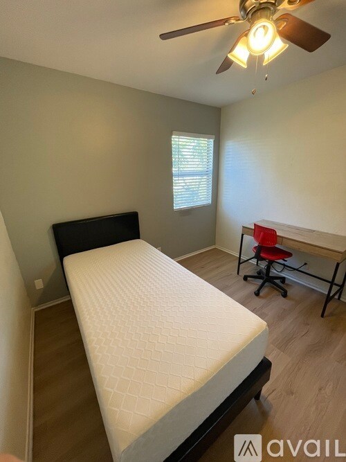 Building Photo - 475 Cannon Green Dr