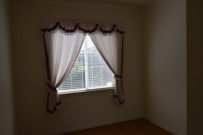 Building Photo - Coming Soon! Spacious Single-Story Home for Lease in Lathrop!
