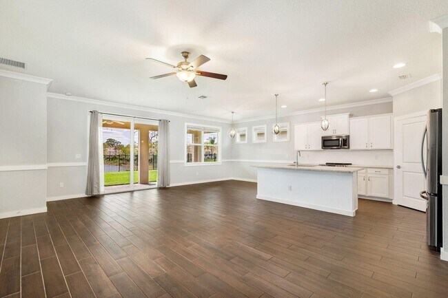 Building Photo - 7410 SW Harbor Cove Dr