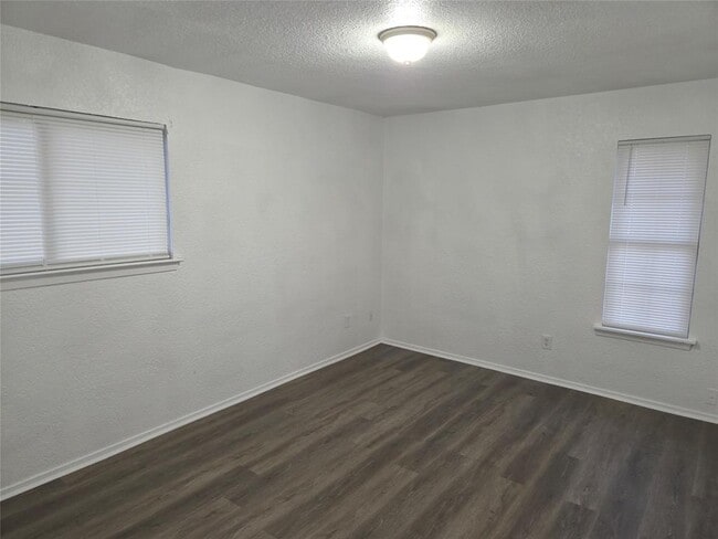 Building Photo - 9019 Texas Sun Dr