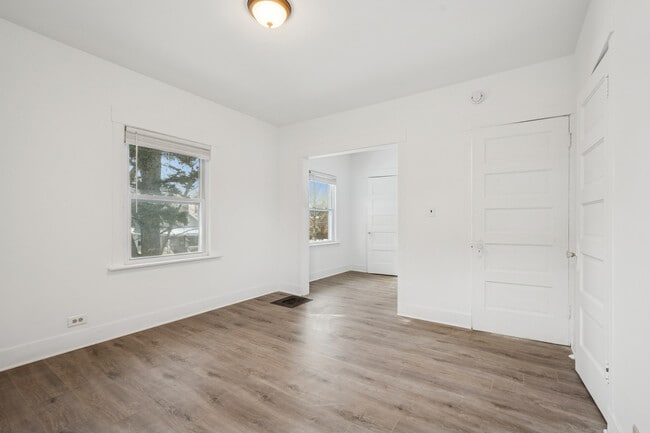 Building Photo - 2639 Prairie Ave