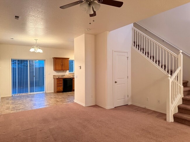 Building Photo - Home in the Landings