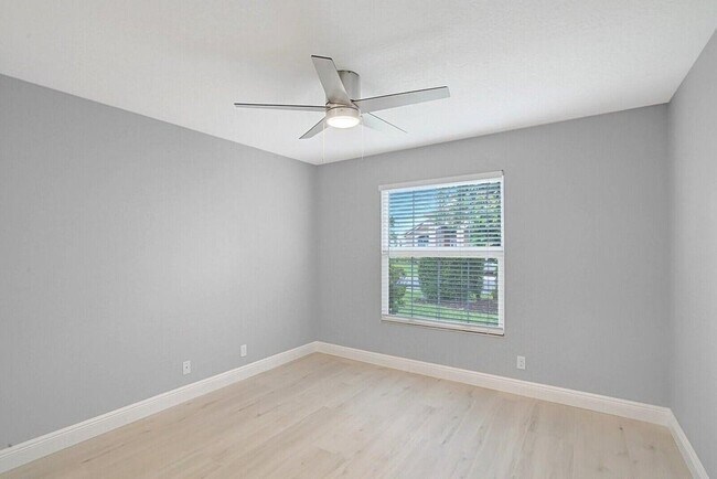 Building Photo - 2559 Egret Lake Dr