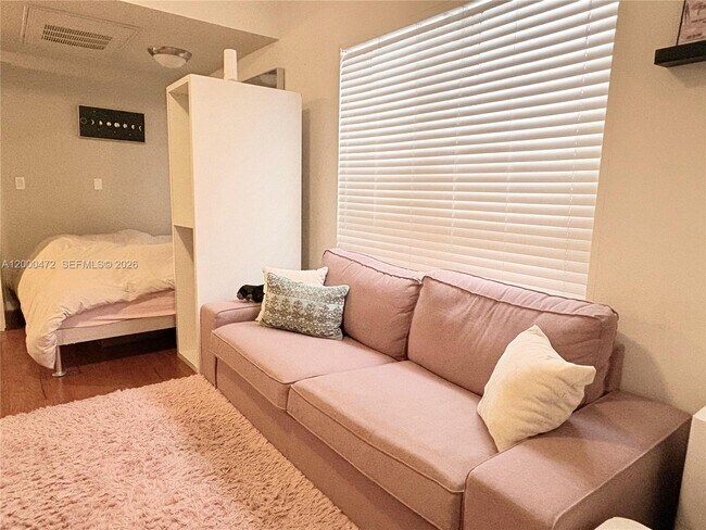 Building Photo - 1542 Drexel Ave