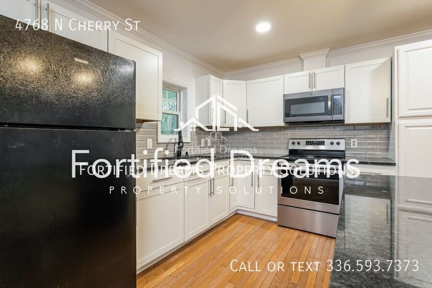 Building Photo - 4768 N Cherry St
