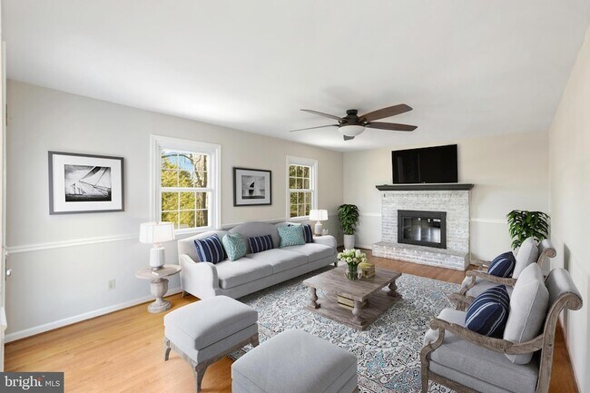 Building Photo - 7329 Fleetwood Ct