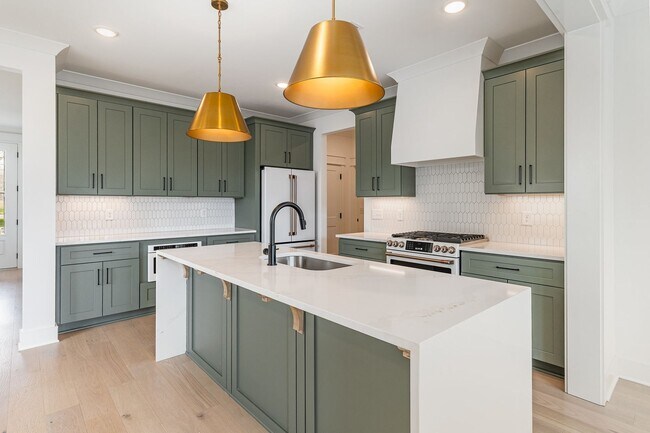 Building Photo - Stunning!