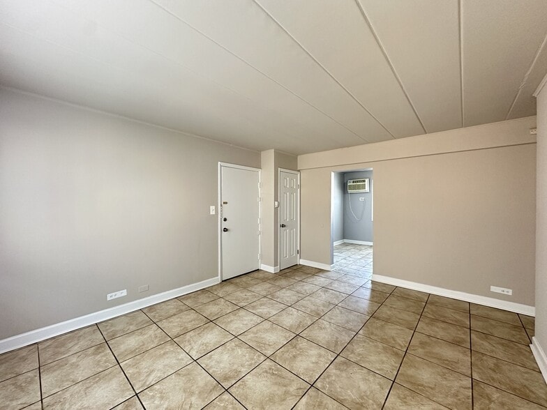 Building Photo - 3820 25th Ave