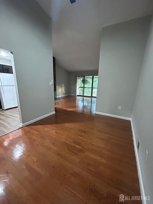 Building Photo - 40 Crabapple Ln