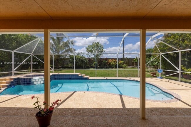 Building Photo - 12686 Little Palm Ln