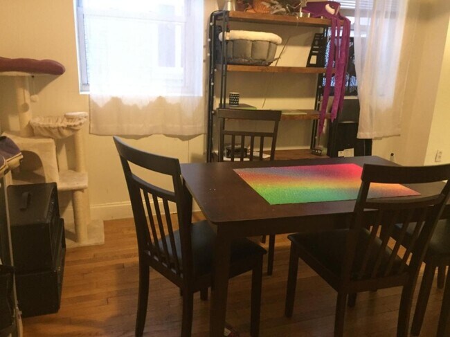 Building Photo - 80 Gordon St