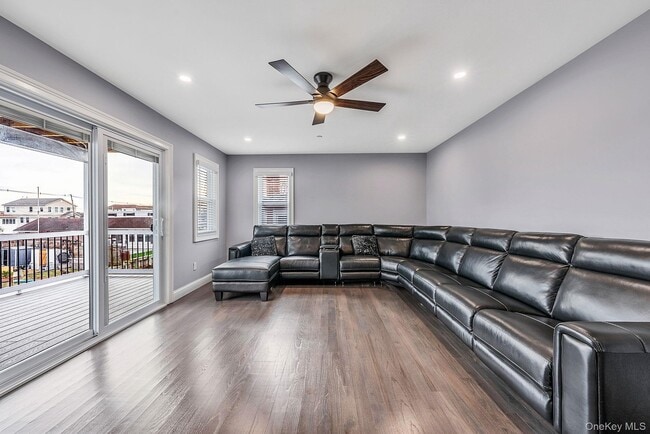 Building Photo - 449 Nassau Ave