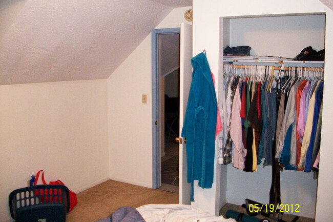 Large bedroom closet - 1902 Kent W Rd