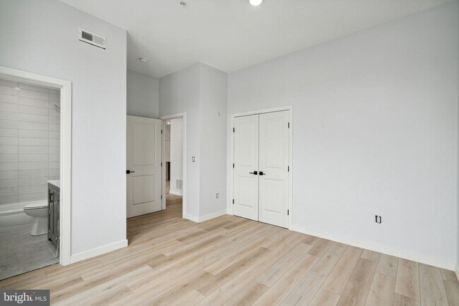 Building Photo - 1112 E Berks St