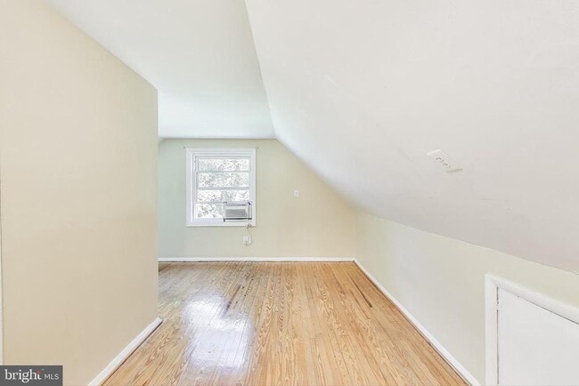 Building Photo - 5714 Ridgway Ave